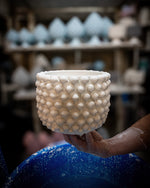 Carica l'immagine nel visualizzatore di Gallery, Portavaso Pigna in Ceramica Artigianale
